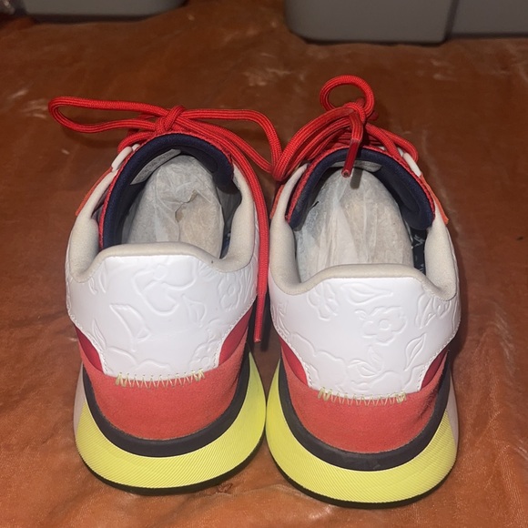 Red adidas sneakers!!! Like NEW - Picture 3 of 5